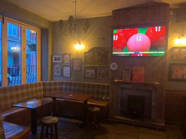 Best Sports Bars in Doncaster - Tut N Shive (Doncaster)