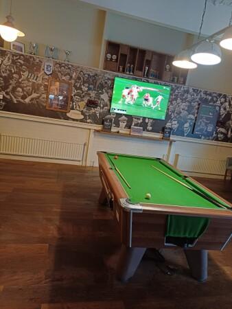 Best Sports Bars in Ipswich - Man On The Moon (Ipswich)