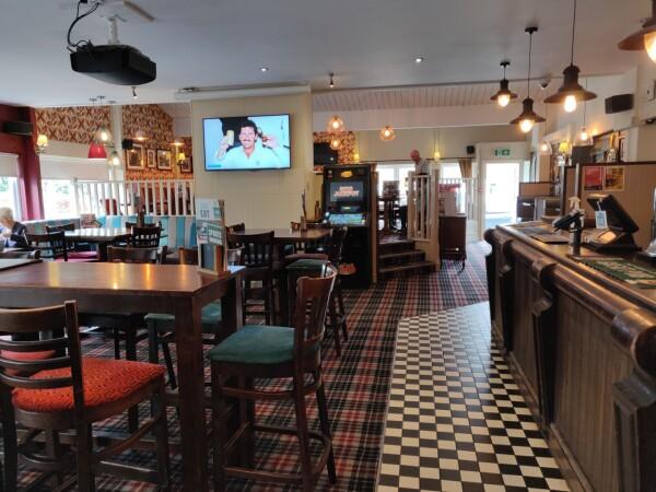 Best Sports Bars in Ipswich - Man On The Moon (Ipswich)