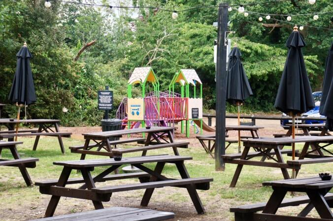 Best Sports Bars in Northampton - Whitehills (Northampton)