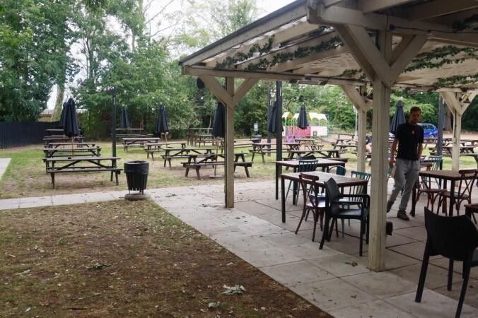 Best Sports Bars in Northampton - Whitehills (Northampton)