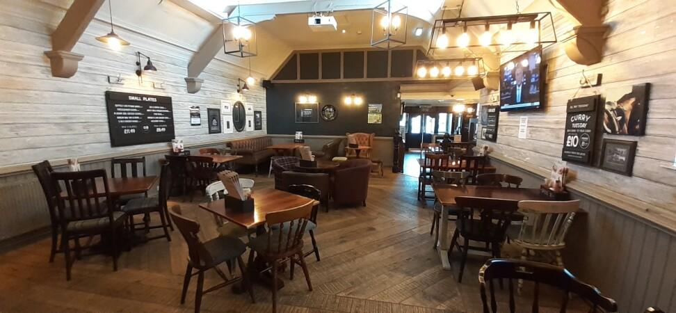 Best Sports Bars in Chester - Bromfield Arms (Chester)