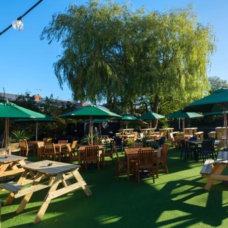 Best Sports Bars in Mansfield - Talbot Inn (Mansfield)