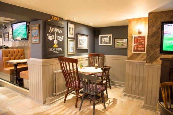 Best Sports Bars in Bradford - Crown (Bradford)