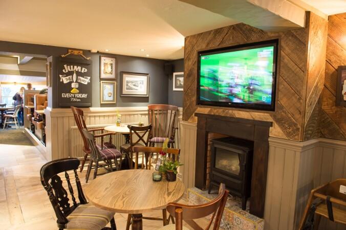 Best Sports Bars in Bradford - Crown (Bradford)