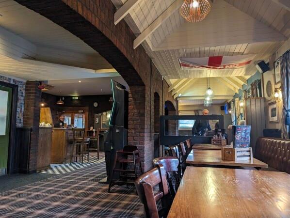 Best Sports Bars in Swindon - Harvey (Swindon)