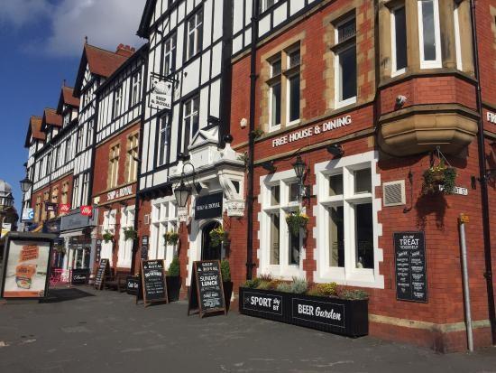 Best Sports Bars in Lytham St Annes - Ship & Royal (Lytham St Annes)