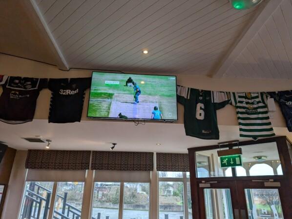 Best Sports Bars in Wakefield - Walnut Tree (Wakefield)