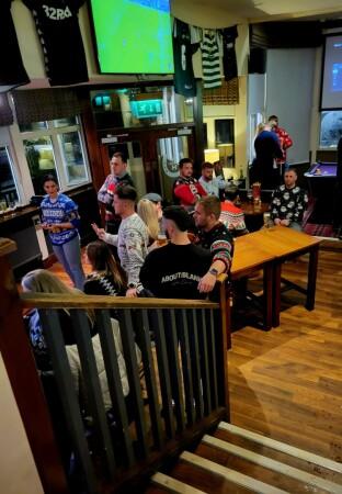 Best Sports Bars in Wakefield - Walnut Tree (Wakefield)