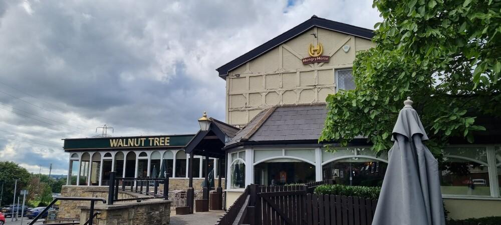 Best Sports Bars in Wakefield - Walnut Tree (Wakefield)