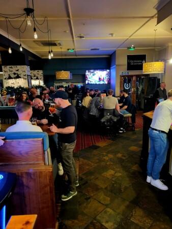 Best Sports Bars in Wakefield - Walnut Tree (Wakefield)