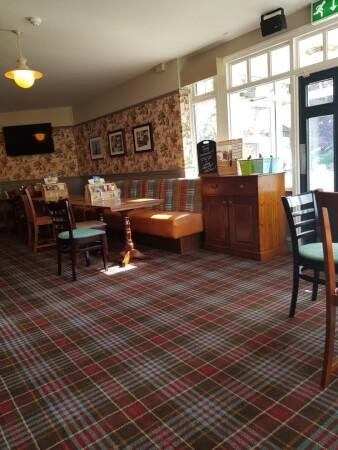 Best Sports Bars in Gloucester - Hare & Hounds (Gloucester)