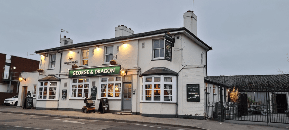 Best Sports Bars in Middlesex - George & Dragon (Yiewsley)