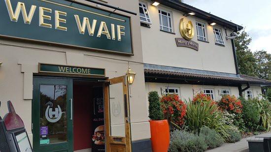 Best Sports Bars in Berkshire - Wee Waif (Charvil)