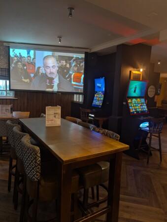 Best Sports Bars in Berkshire - Wee Waif (Charvil)