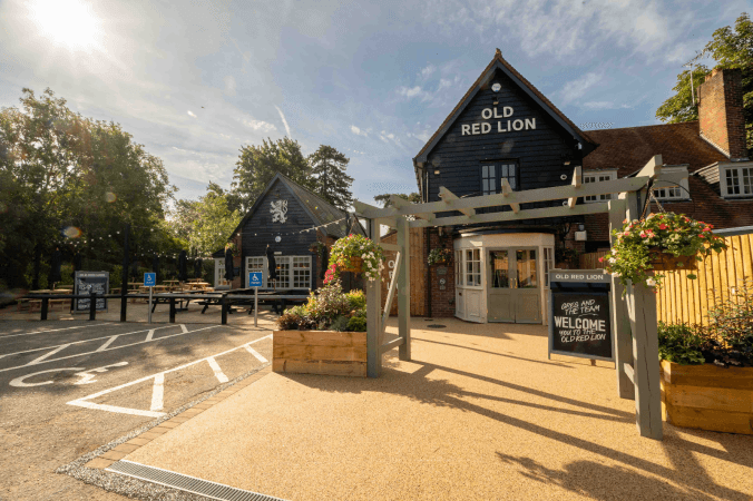 Best Sports Bars in Stevenage - Old Red Lion (Shephall)
