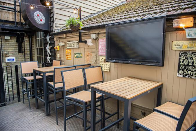 Best Sports Bars in Colchester - Camulodunum (Colchester)