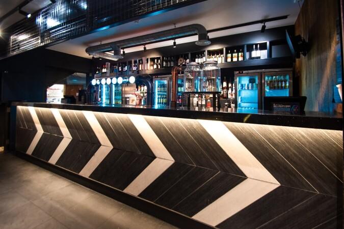 Best Sports Bars in London Bridge - Belushis and The Dugout