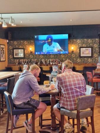 Best Sports Bars in Mid  Glamorgan - Dunvant (Swansea)
