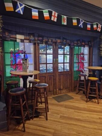 Best Sports Bars in Mid  Glamorgan - Dunvant (Swansea)