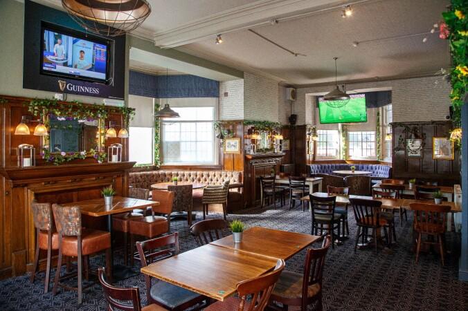 Best Sports Bars in Cardiff - The Claude