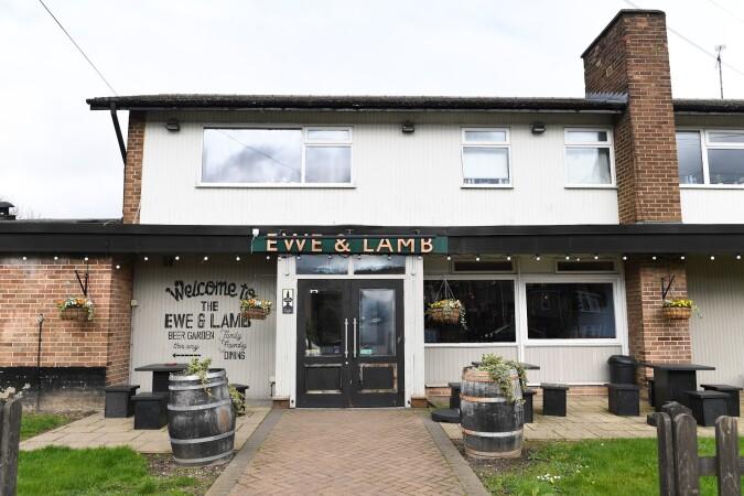 Best Sports Bars in Dunstable - Ewe & Lamb (Dunstable)