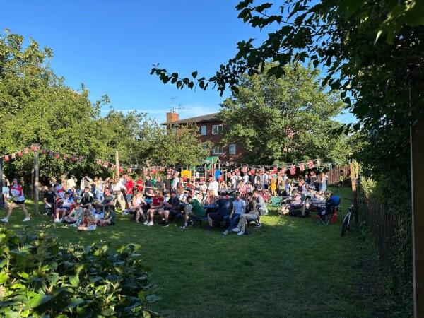 Best Sports Bars in Southend-on-Sea - Old Walnut Tree (Southend-on-Sea)