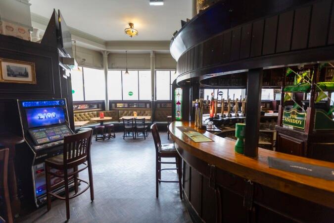 Best Sports Bars in Lanarkshire - Smiddy Bar (Glasgow)