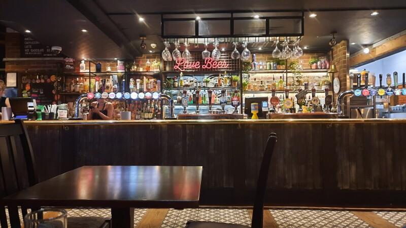 Best Sports Bars in Leeds - Woodies (Leeds)
