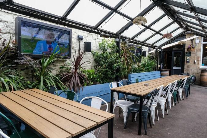 Best Sports Bars in Leeds - Woodies (Leeds)