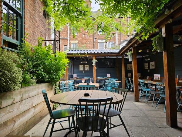 Best Sports Bars in Oxford - Jude The Obscure (Oxford)