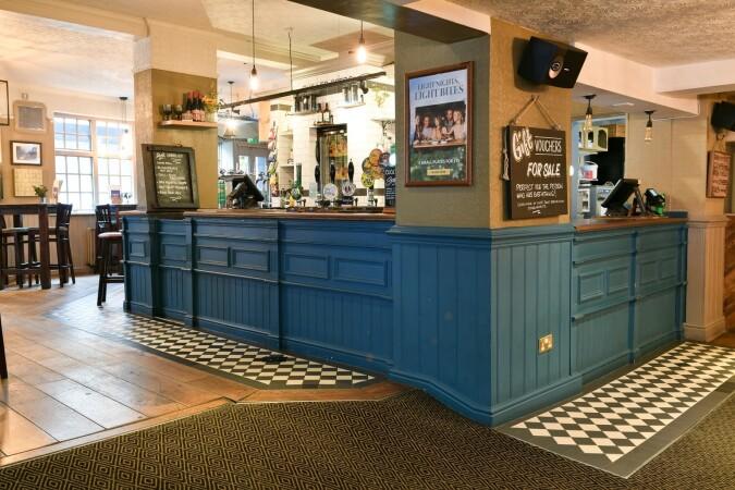 Best Sports Bars in Camberley - Carpenters Arms (Camberley)