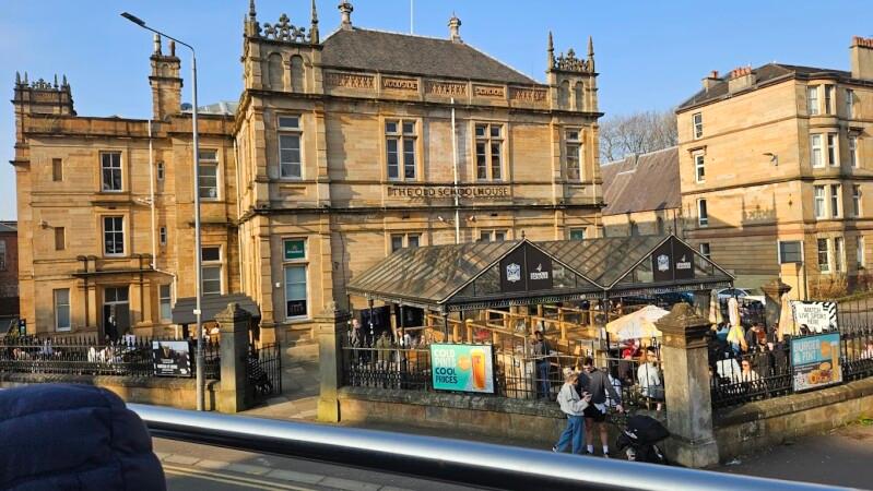 Best Sports Bars in Glasgow - Old School House