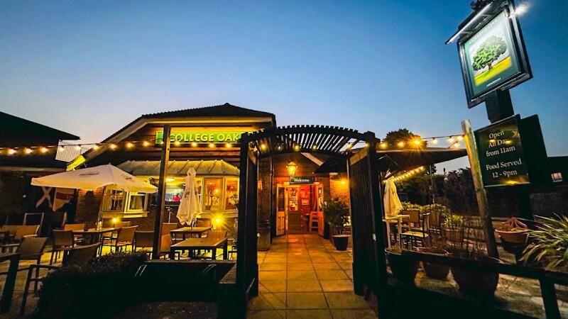 Best Sports Bars in Abingdon - College Oak (Abingdon)