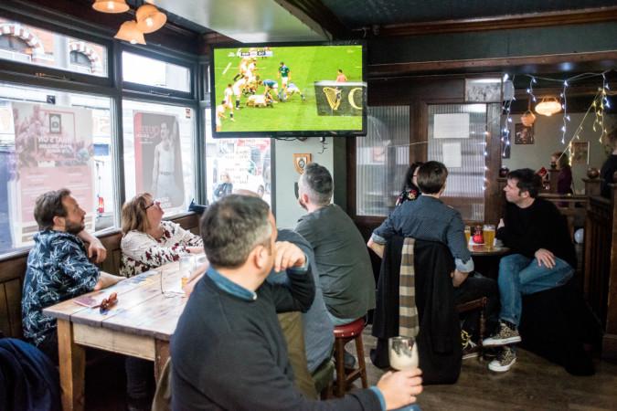 Best Sports Bars in Walthamstow - The Chequers