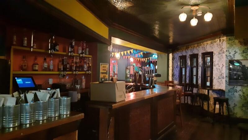 Best Sports Bars in Walthamstow - The Chequers