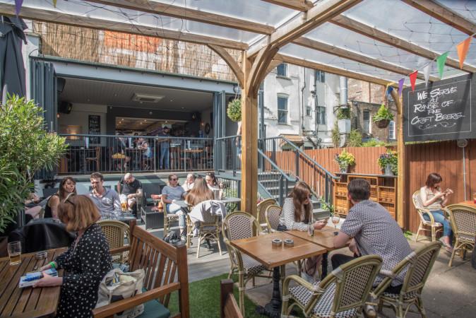 Best Sports Bars in London - Ryan's N16