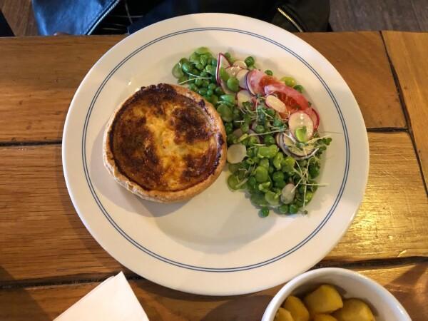 Best Sports Bars in London Bridge - Barrow Boy and Banker