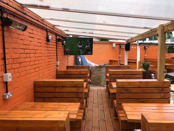 Best Sports Bars in London - The Army & Navy