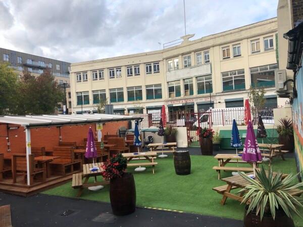 Best Sports Bars in London - The Army & Navy