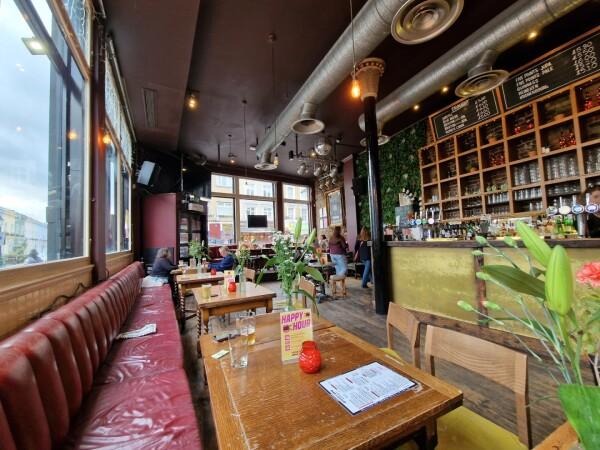 Best Sports Bars in London - The Abbey Tavern