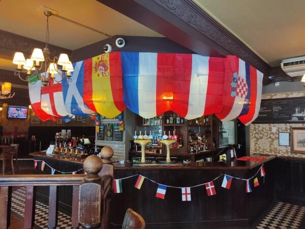Best Sports Bars in Westminster - Barley Mow