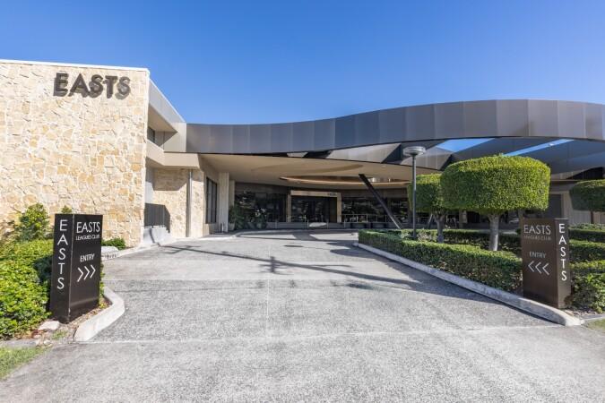 Best Sports Bars in Coorparoo - The Cross Bar