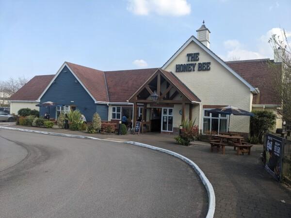 Best Sports Bars in Aylesbury - Honey Bee