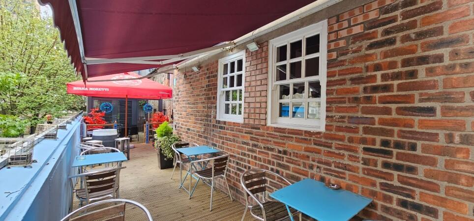 Best Sports Bars in Ayr - Willie Wastle's Sports Bar & Restaurant