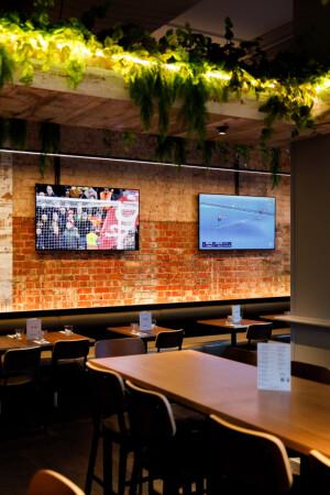 Best Sports Bars in St Kilda - Harvey's Sports Bar & Grill