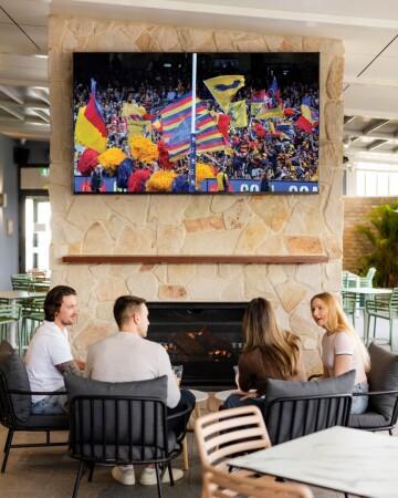 Best Sports Bars in Elizabeth Downs - Midway Tavern