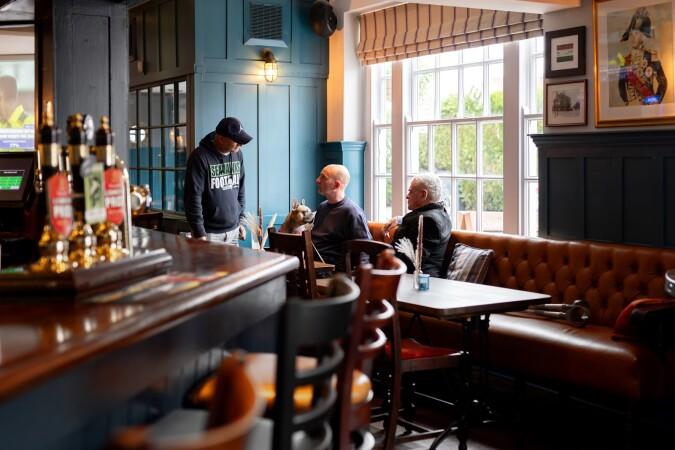 Best Sports Bars in Twickenham - Admiral Nelson