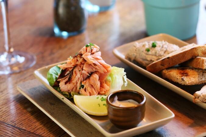 Best Sports Bars in Twickenham - Admiral Nelson