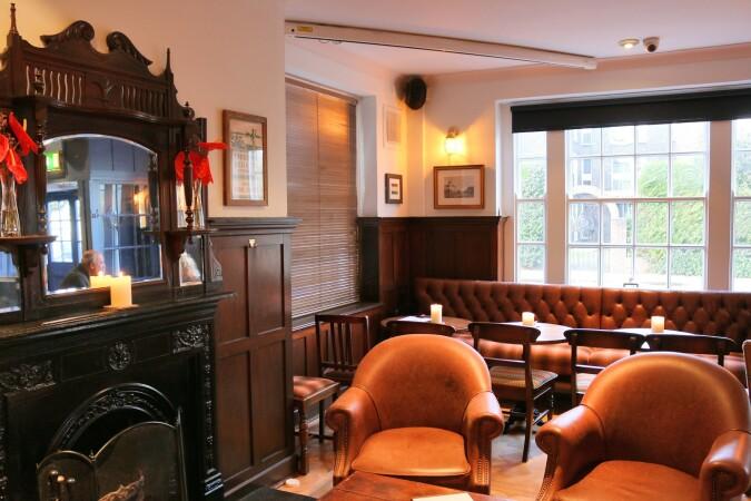 Best Sports Bars in Twickenham - Admiral Nelson